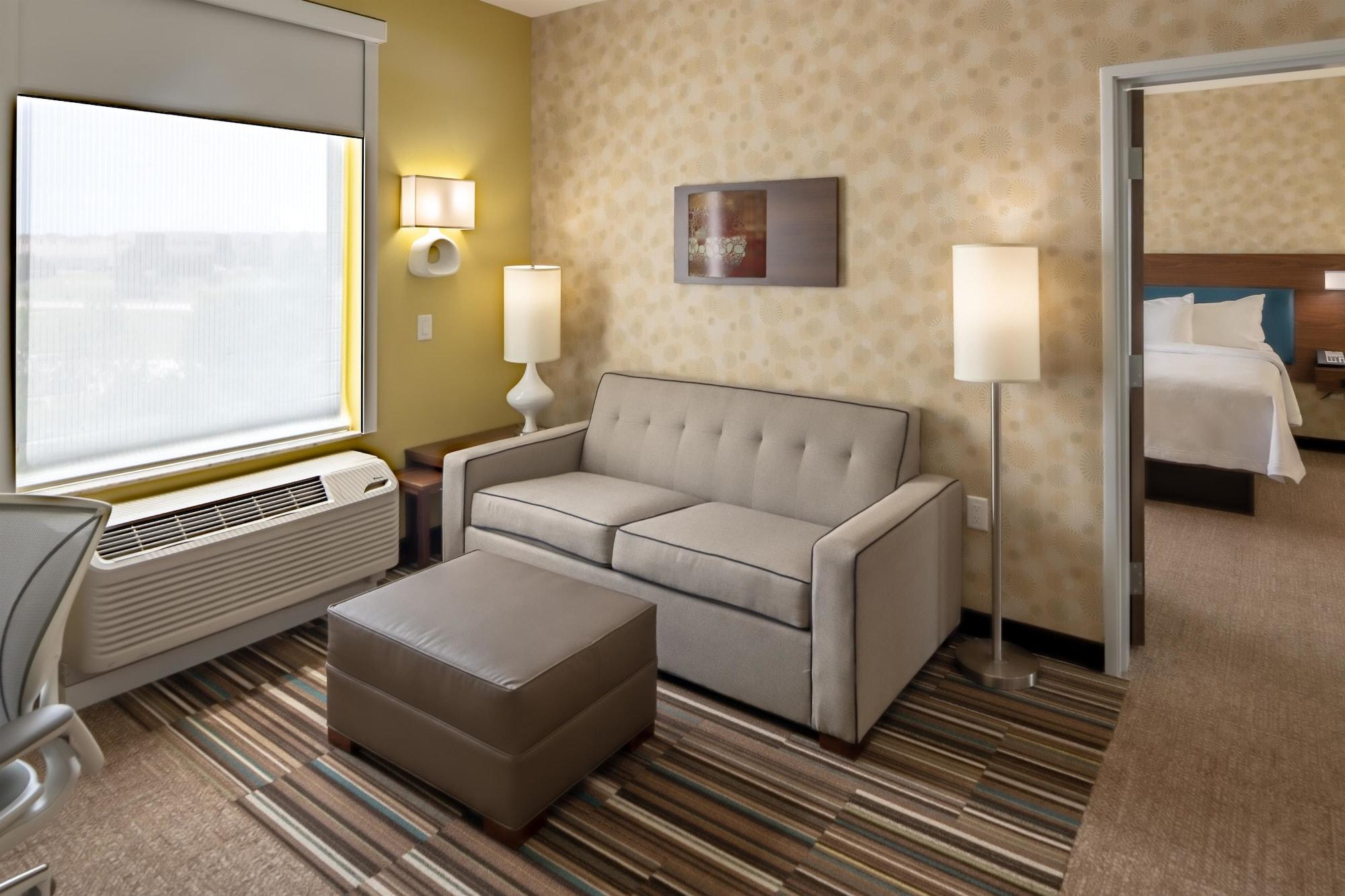Home2 Suites By Hilton Dallas Де-Сото Екстер'єр фото
